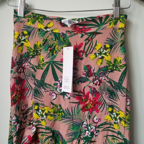 XIX Palms tropical beach Floral two piece set - Picture 12 of 16